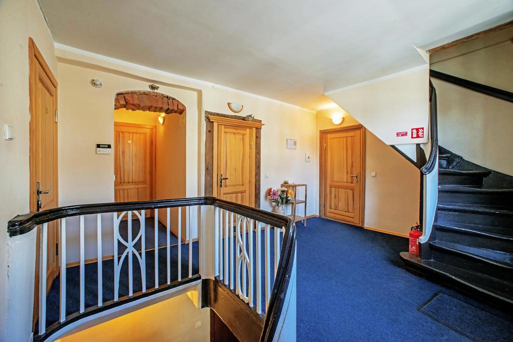 Express Guest House ไคลเพดา ภายนอก รูปภาพ