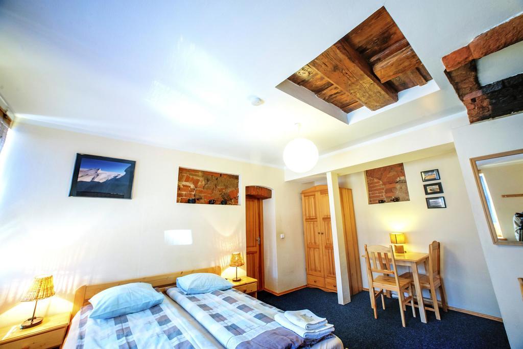Express Guest House ไคลเพดา ภายนอก รูปภาพ