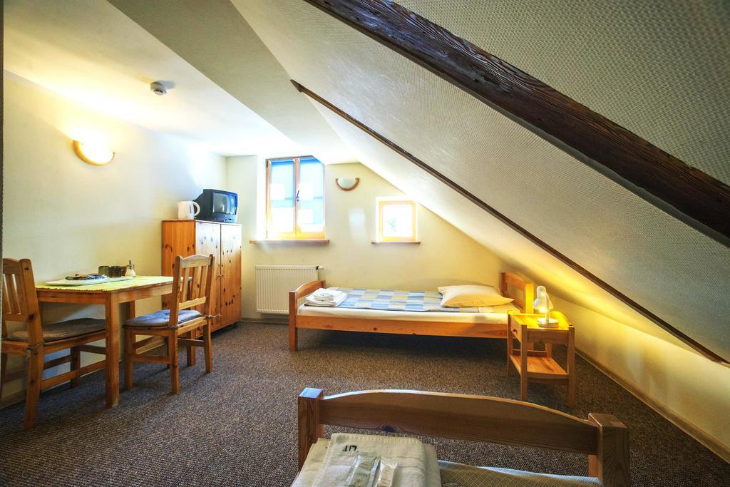 Express Guest House ไคลเพดา ภายนอก รูปภาพ