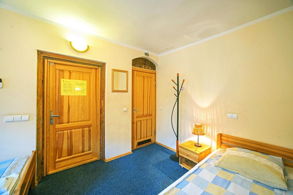 Express Guest House ไคลเพดา ภายนอก รูปภาพ