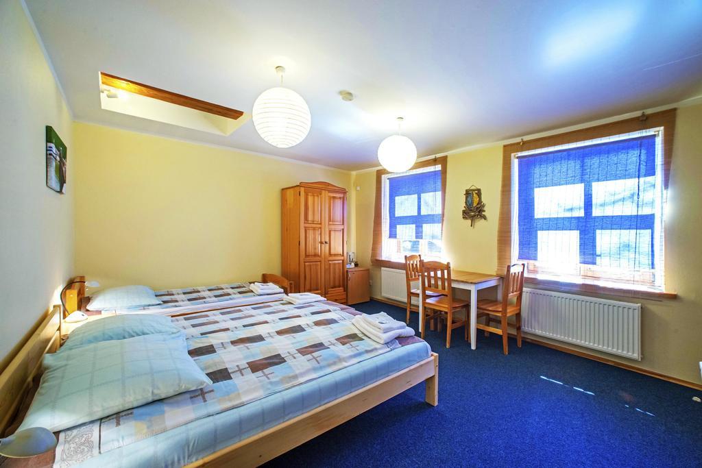 Express Guest House ไคลเพดา ภายนอก รูปภาพ