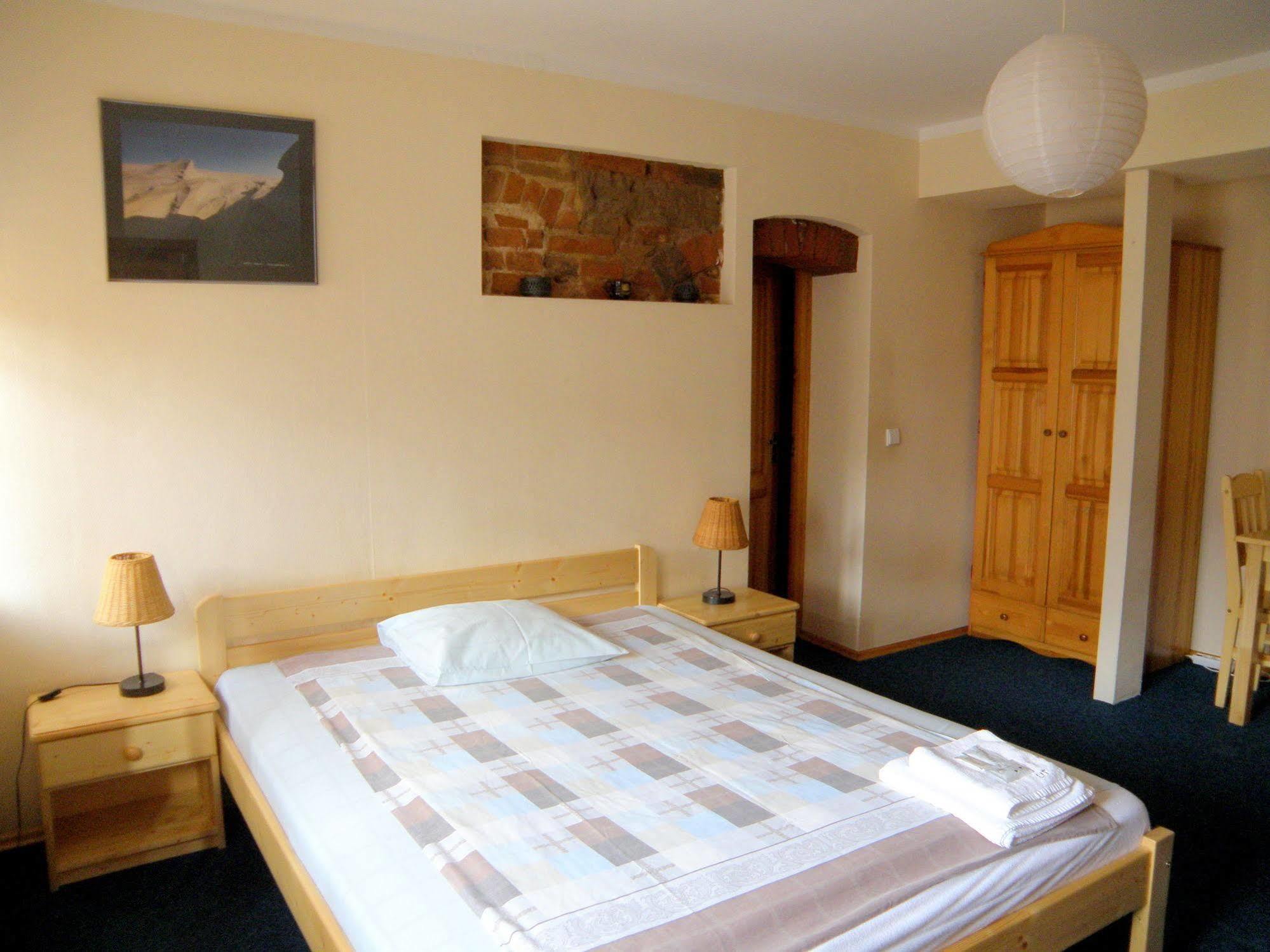 Express Guest House ไคลเพดา ภายนอก รูปภาพ