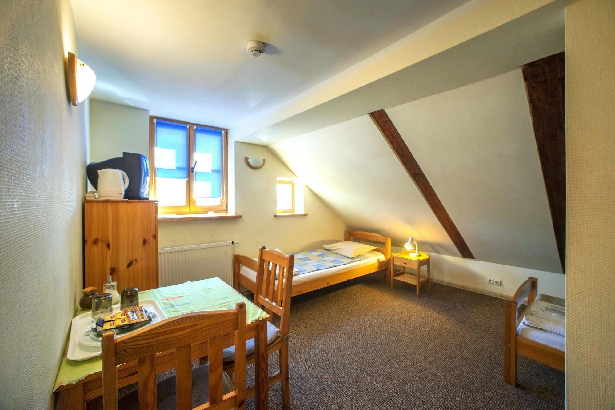 Express Guest House ไคลเพดา ภายนอก รูปภาพ